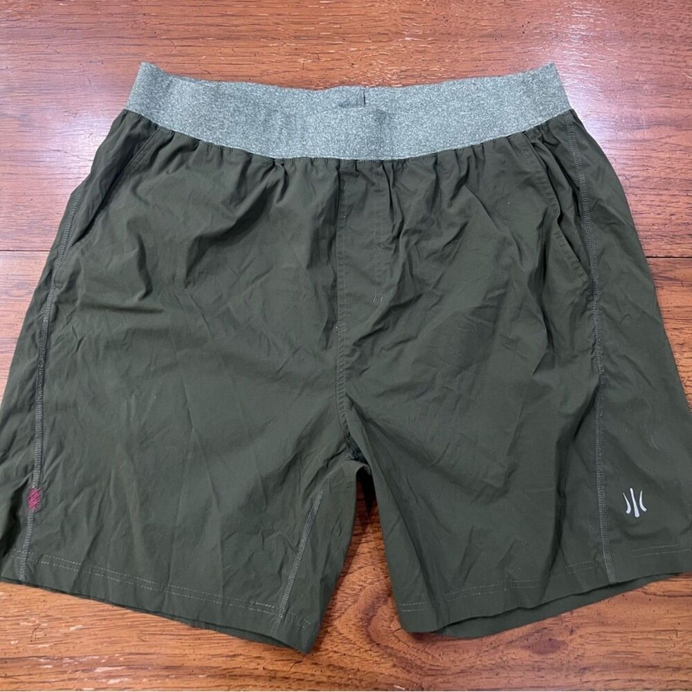 Rhone Men’s Mako Tech Training Shorts – Olive Green – Size XL – Unlined 7”
